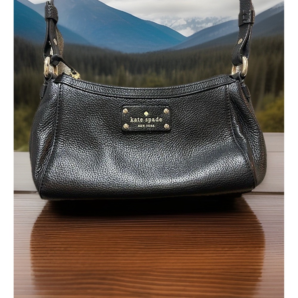 Kate Spade 90's Y2K Style Black Leather Crossbody Zip Bag 11.5"x5.5" Adjustable‎